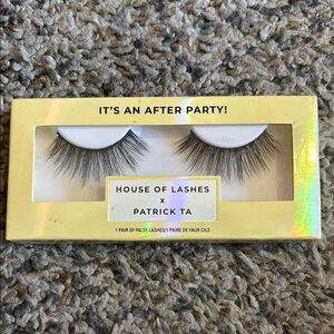 House of Lashes Black Dramatic Party Eyelashes